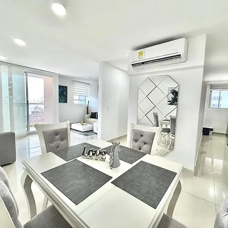 Lujoso Con Vista Excepcional Apartamento